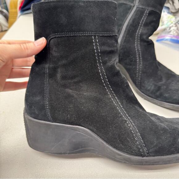 C La Canadienne Black Suede Platform Boots Womens 9.5 Ankle Booties Square Toe - Picture 6 of 8